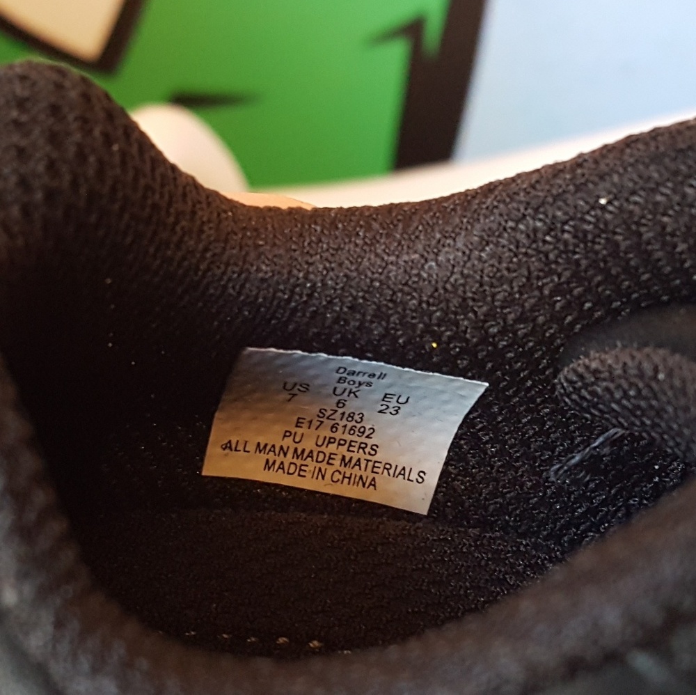 ❎SOLD❎ Stride Rite Black UNIFORM Sneakers Tot 7 - Picture 7 of 8